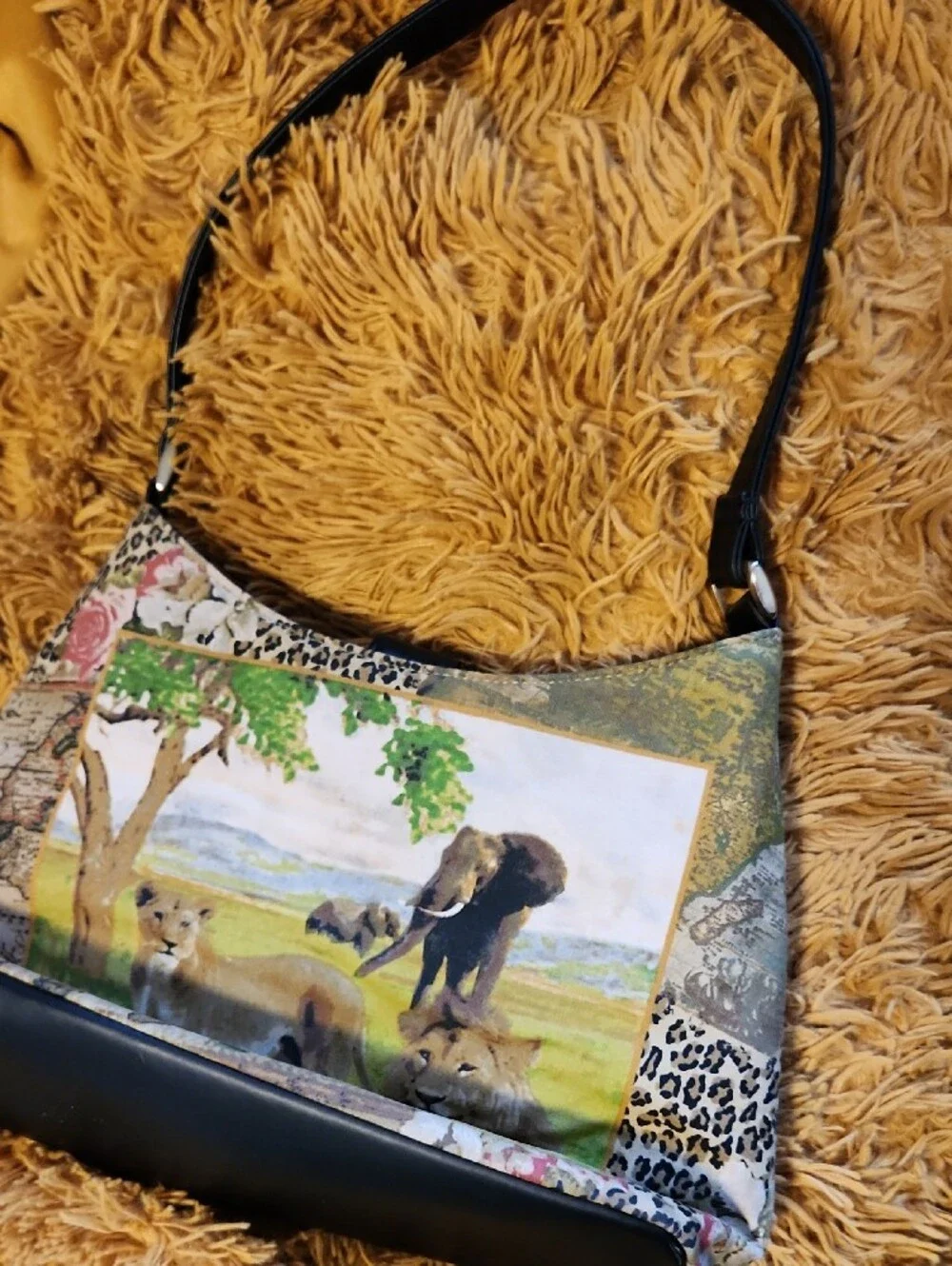 Bueno Multicolor Embroidered Safari Scene Shoulder Bag